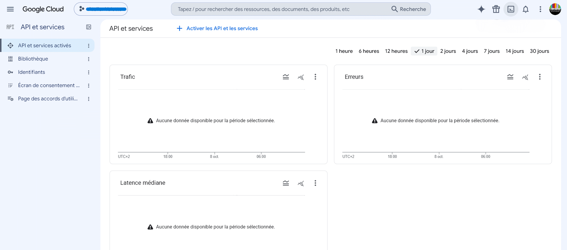 Formulaire de création d'une clé API dans Google Cloud : restriction « Sites Web » avec le domaine du site, et restriction aux API Maps JavaScript et Geocoding