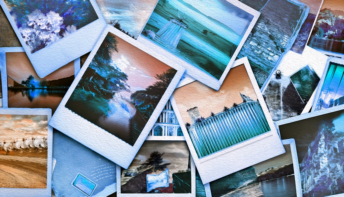 Des photos sur polaroïd superposées